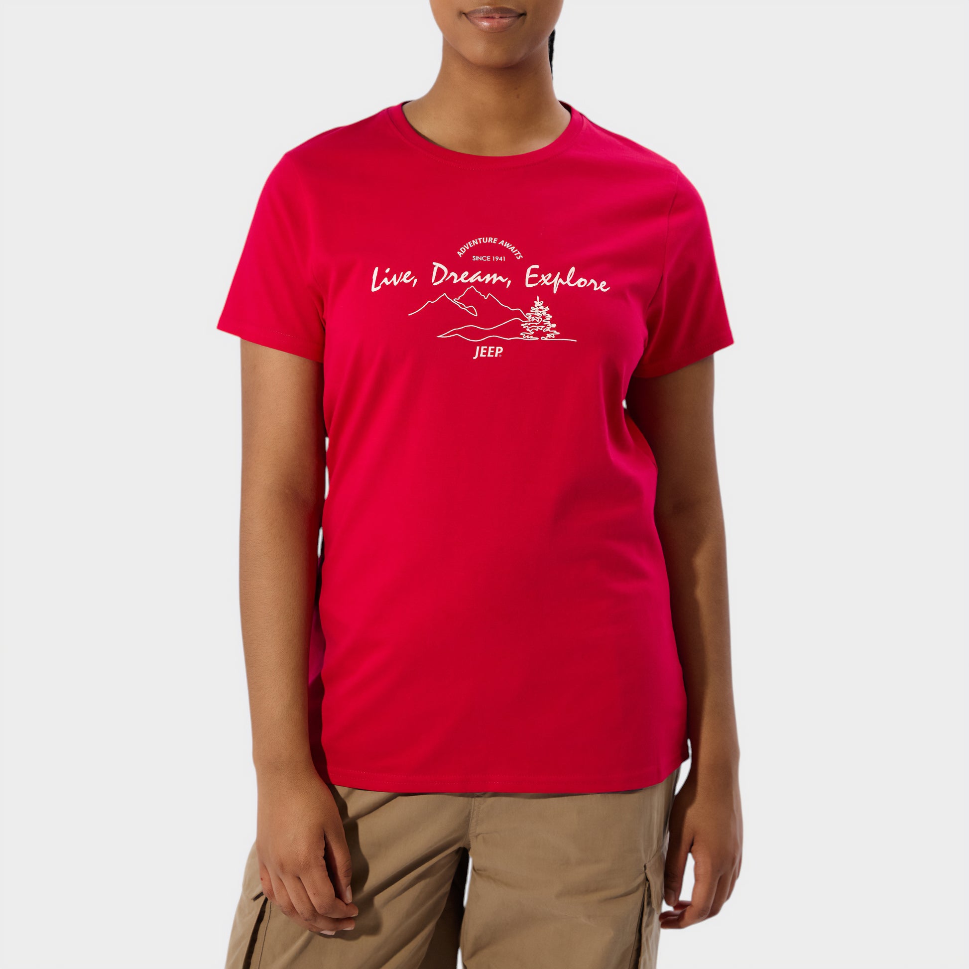 Adventure Awaits Slogan Graphic T-Shirt